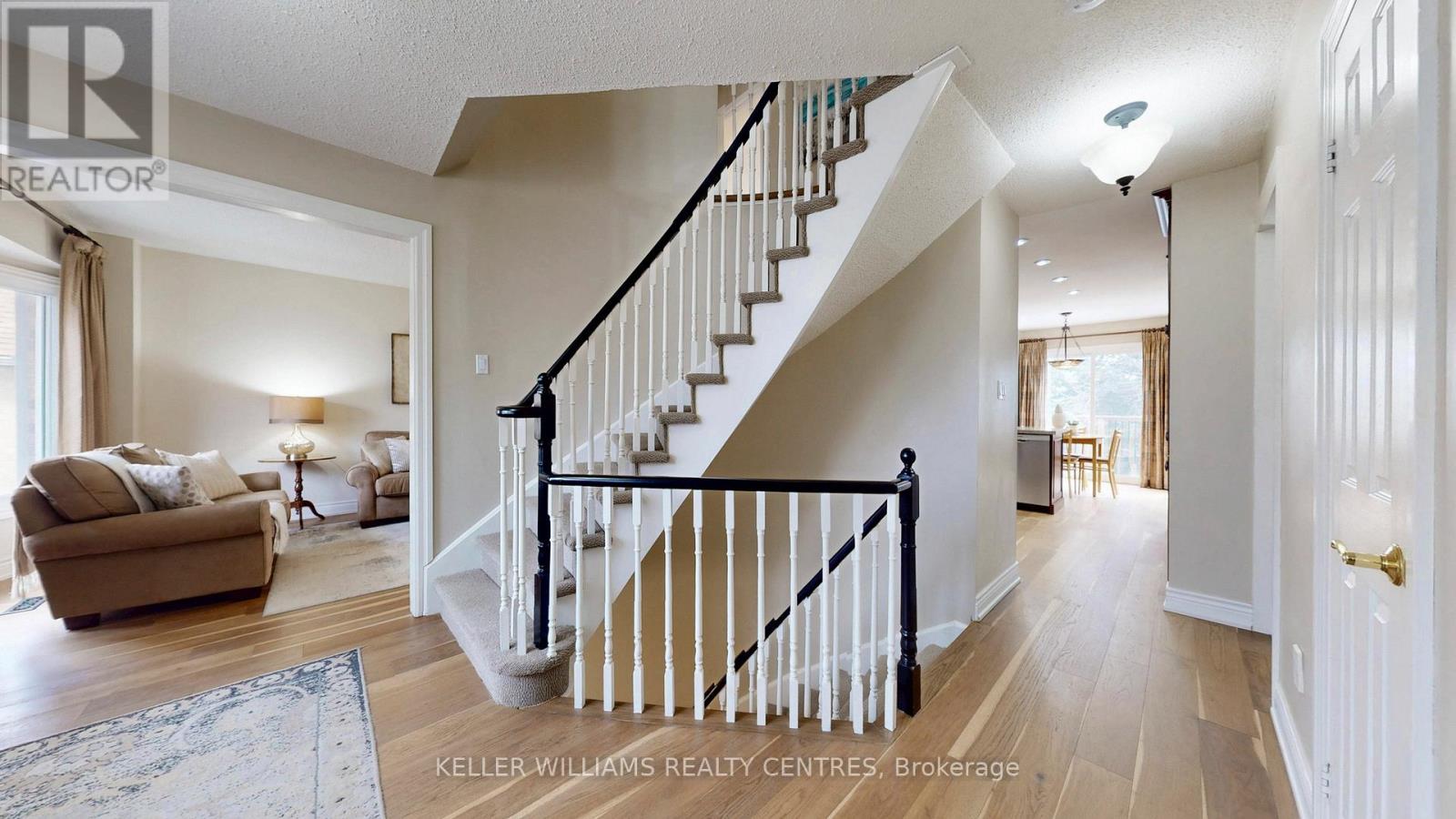 15 Beatty Crescent, Aurora, Ontario  L4G 5V2 - Photo 5 - N13173716