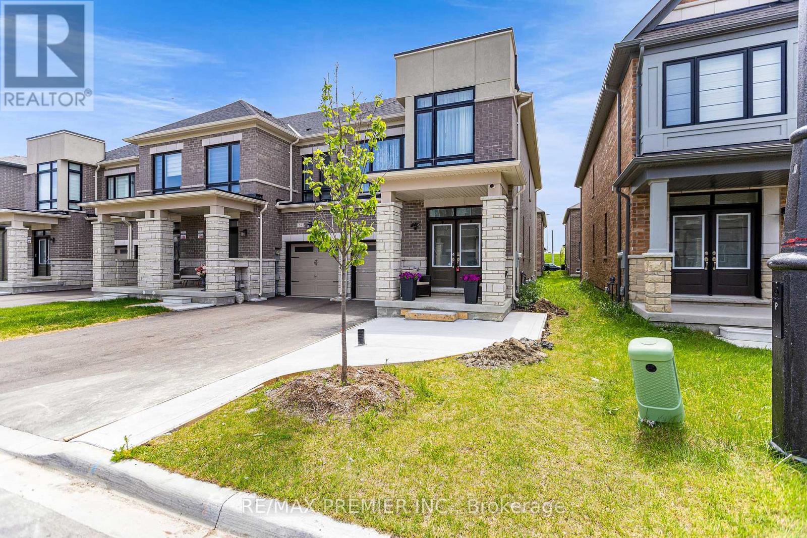 55 Singhampton Road, Vaughan, Ontario L4H 3Y5 - Photo 2 - N13173730