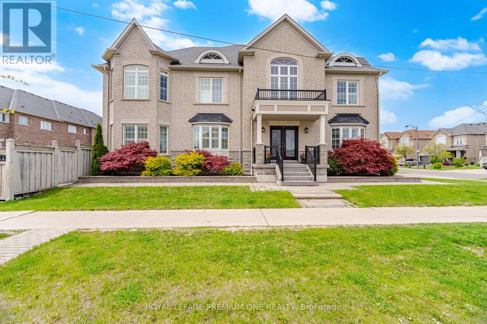 95 Retreat Boulevard, Vaughan, Ontario  L4H 0C2 - Photo 3 - N13173908