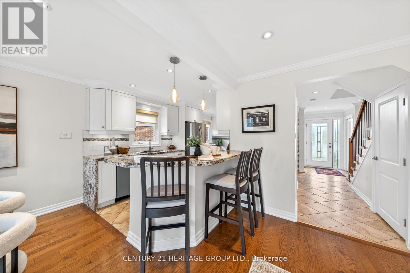 64 Coventry Court, Richmond Hill, Ontario  L4C 8B7 - Photo 13 - N13173932