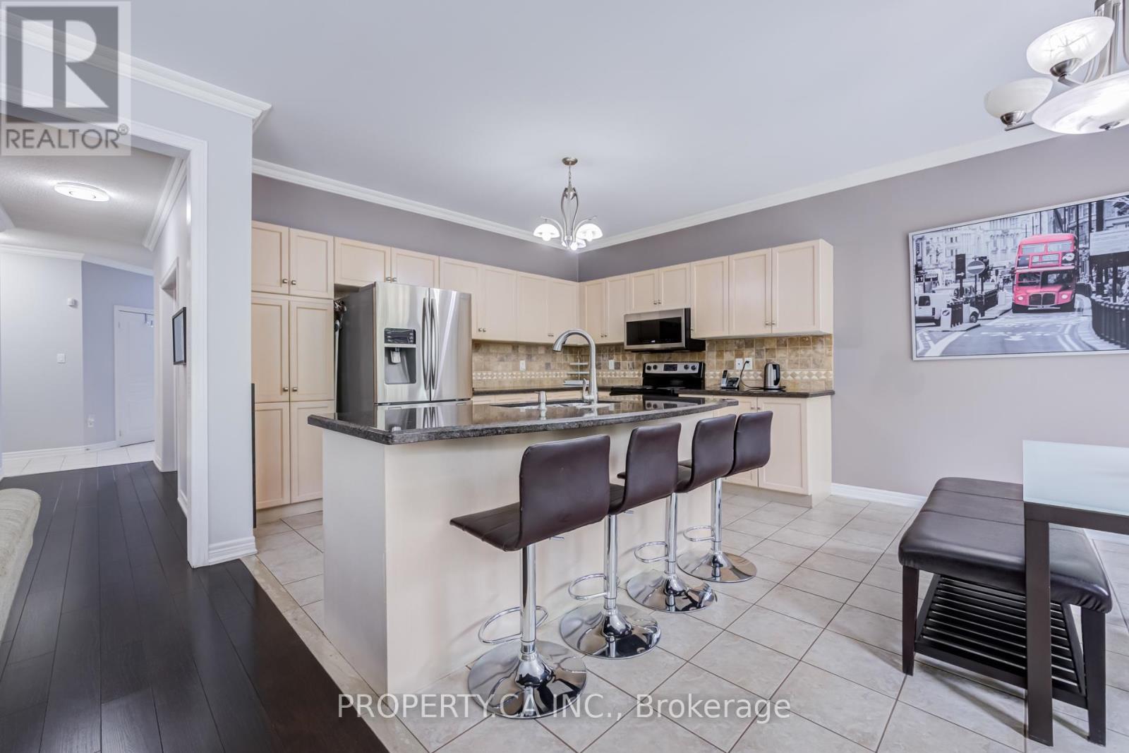 47 Grand Oak Drive, Richmond Hill, Ontario  L4E 4A1 - Photo 10 - N13173988