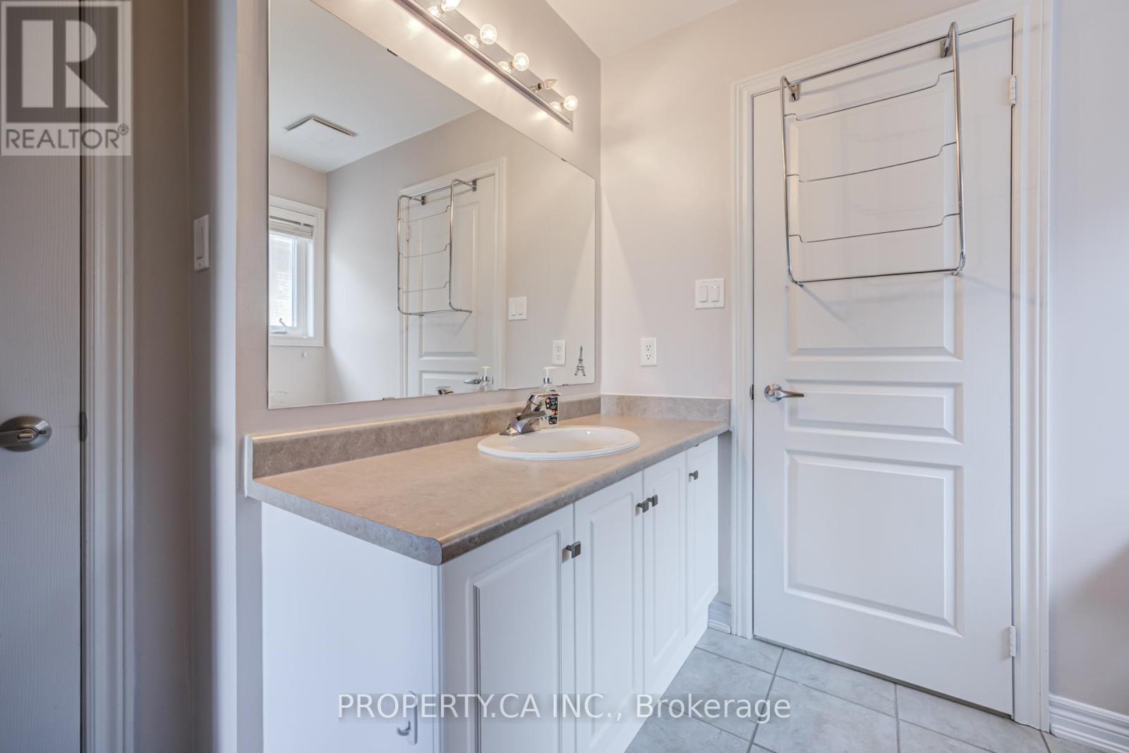 47 Grand Oak Drive, Richmond Hill, Ontario  L4E 4A1 - Photo 26 - N13173988