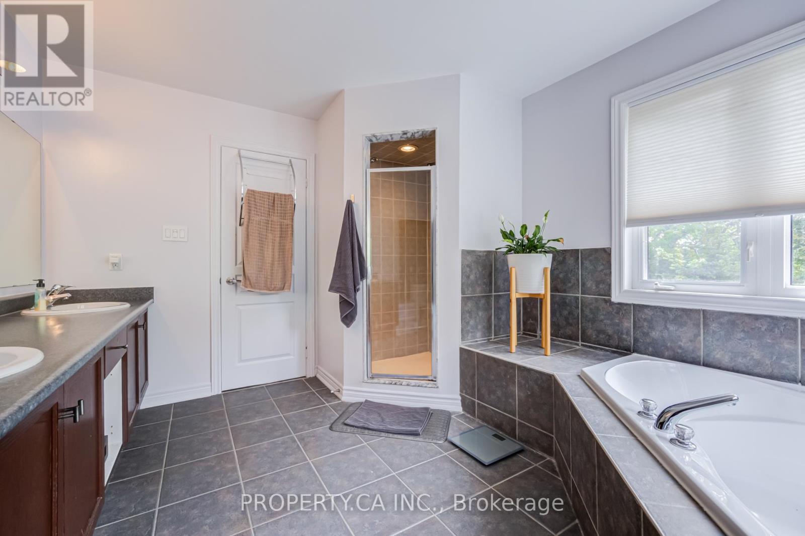47 Grand Oak Drive, Richmond Hill, Ontario  L4E 4A1 - Photo 39 - N13173988
