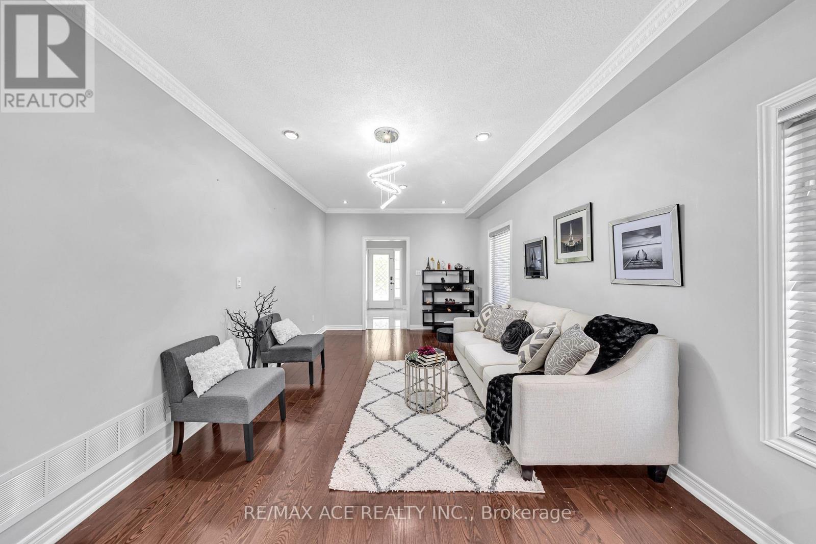 45 Harry Blaylock Drive, Markham, Ontario  L6E 2H1 - Photo 8 - N13173996