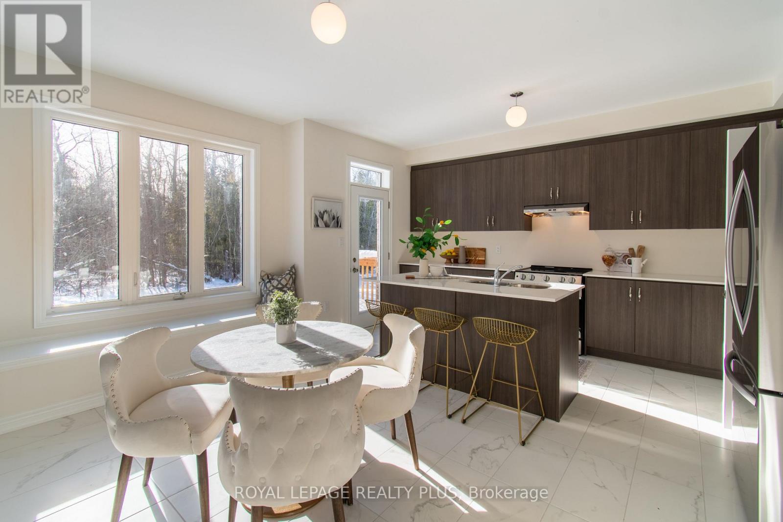 147 Dovedale Drive, Georgina, Ontario  L4P 0S6 - Photo 11 - N13174020