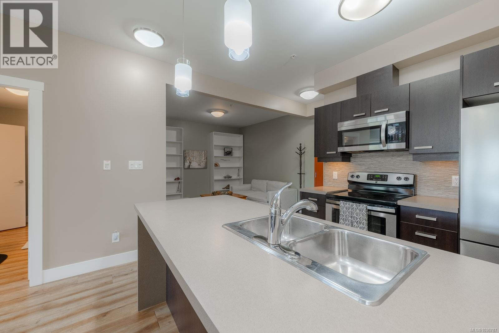 206 5822 Garden St, Duncan, British Columbia  V0L 3V9 - Photo 10 - 1036787