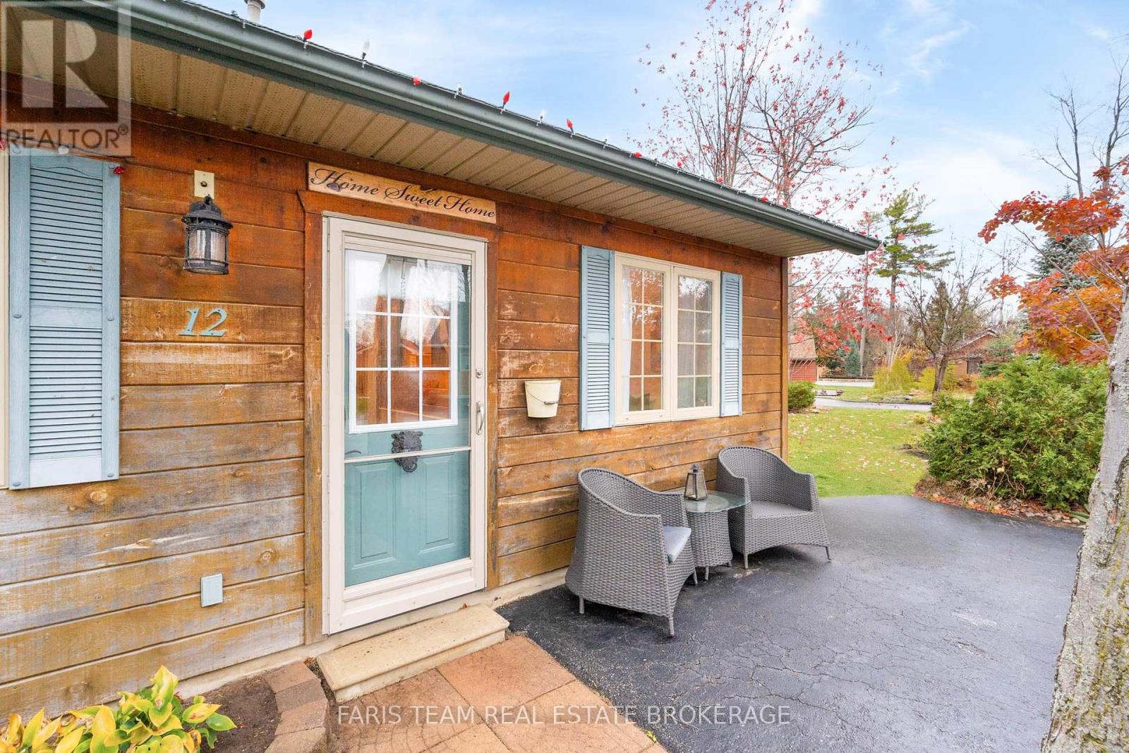 12 Cabin Crescent, Wasaga Beach, Ontario  L9Z 1X7 - Photo 4 - S13173704