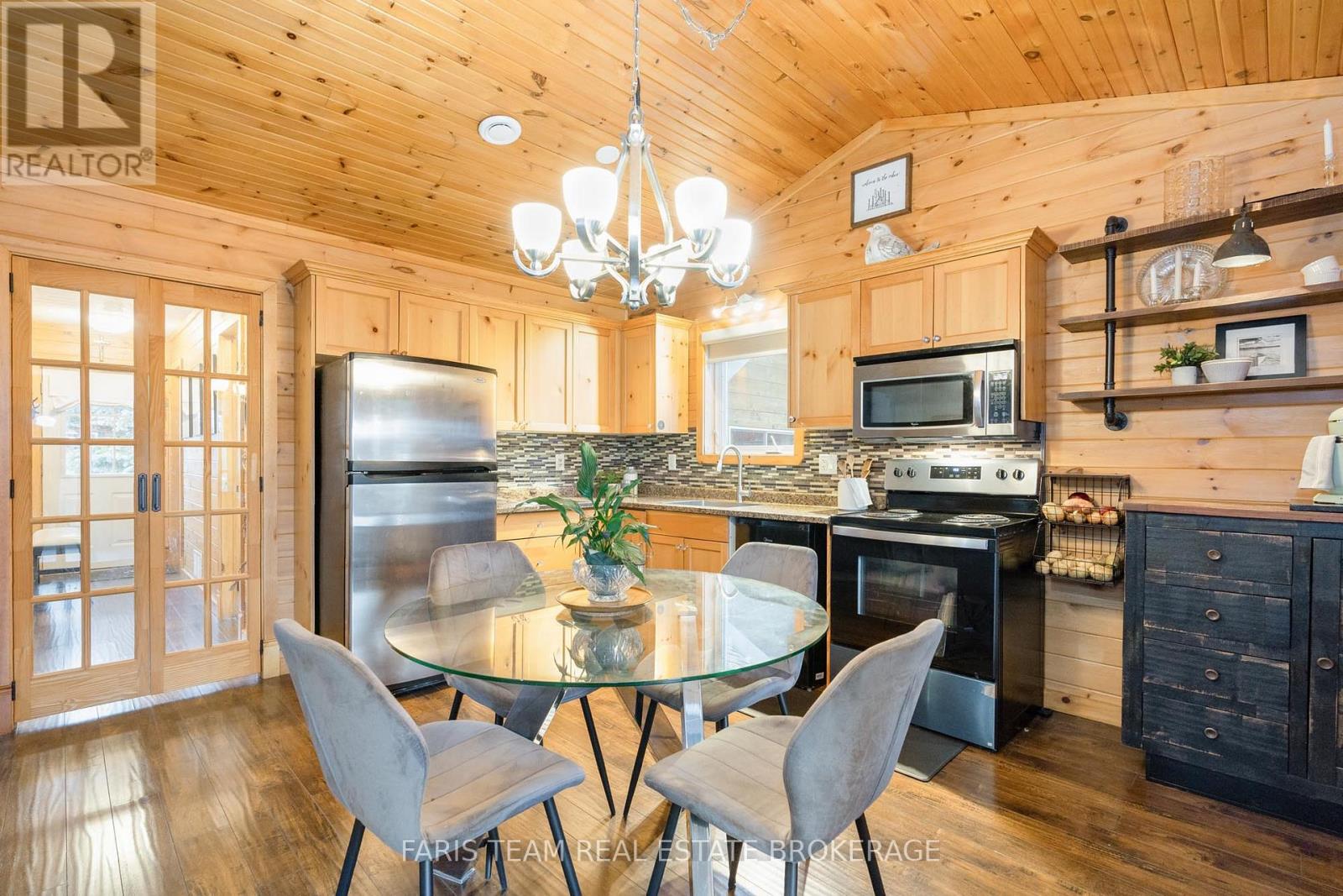 12 Cabin Crescent, Wasaga Beach, Ontario  L9Z 1X7 - Photo 6 - S13173704