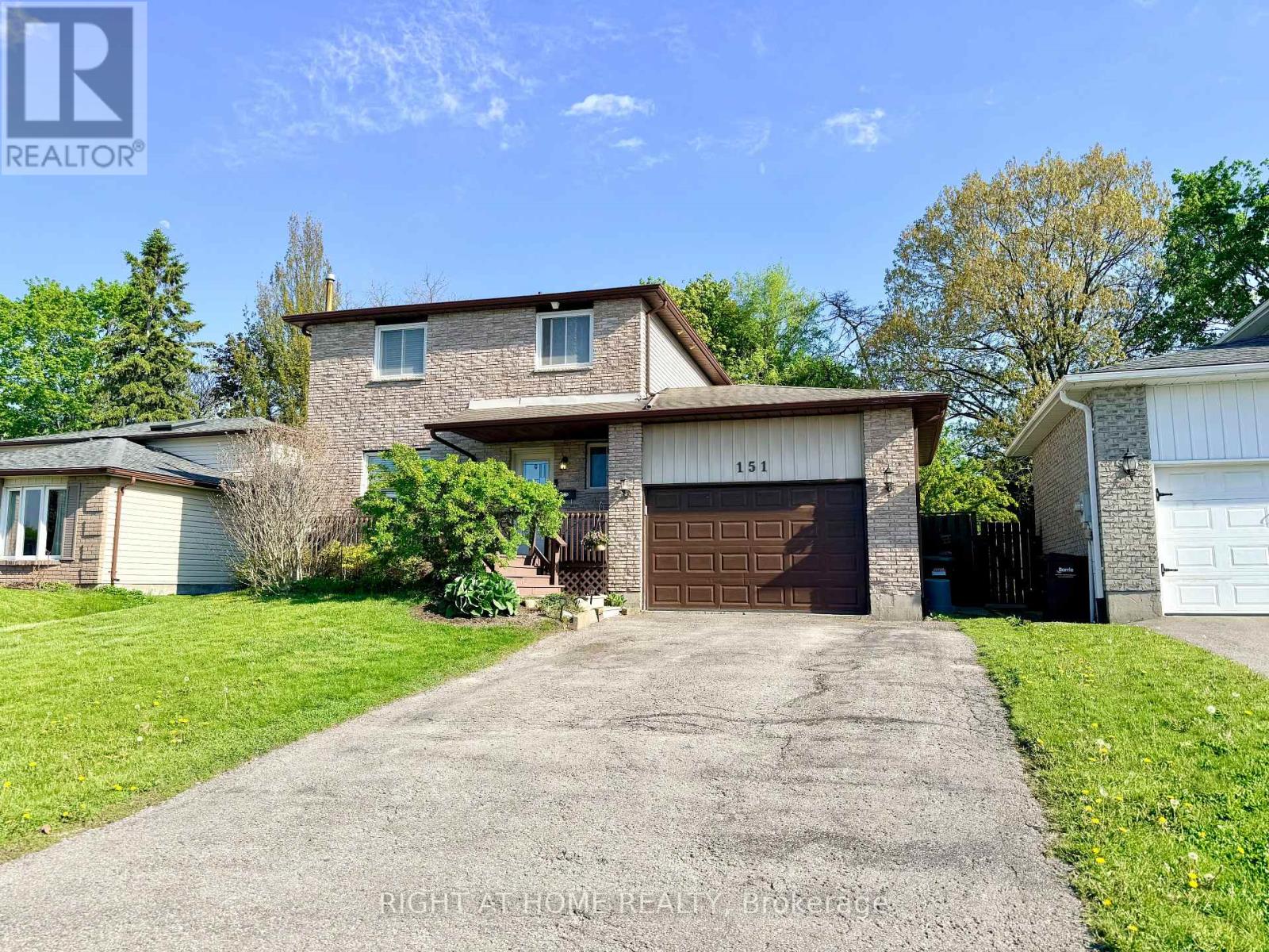 151 LITTLE AVENUE, Barrie, Ontario