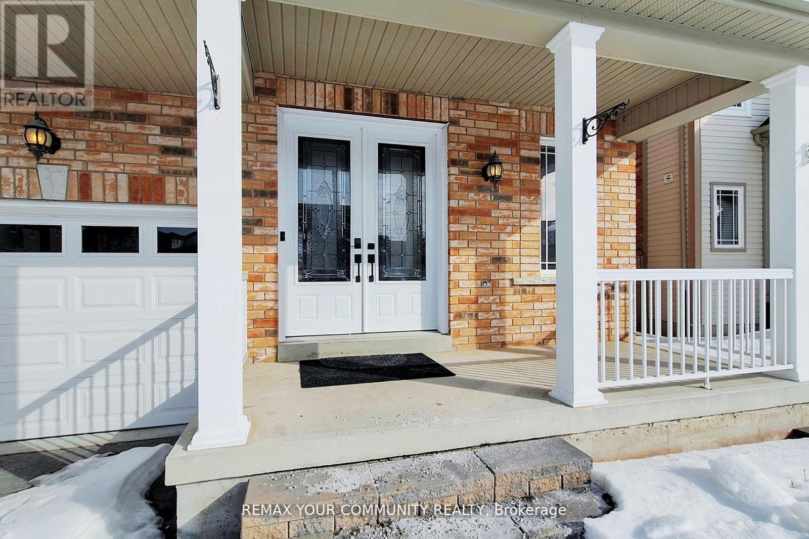 UPPER LEVEL & MAIN LEVEL - 25 BACHE AVENUE, Georgina, Ontario