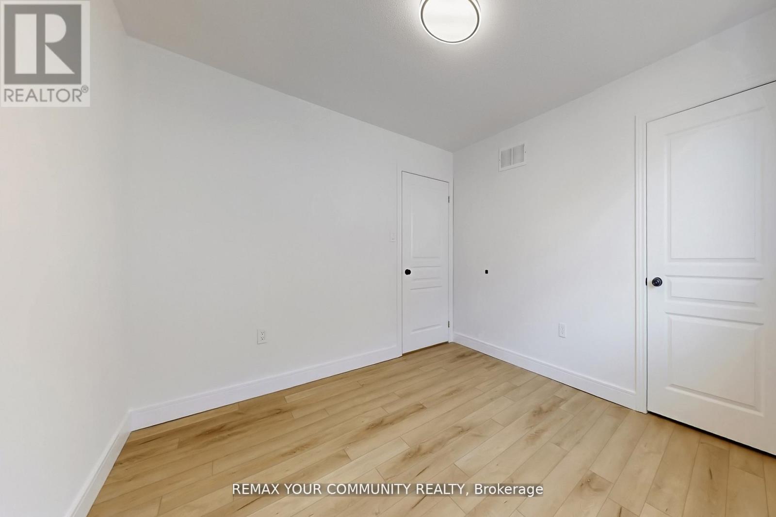 Upper Level & Main Level - 25 Bache Avenue, Georgina, Ontario  L4P 0C7 - Photo 36 - N13173408
