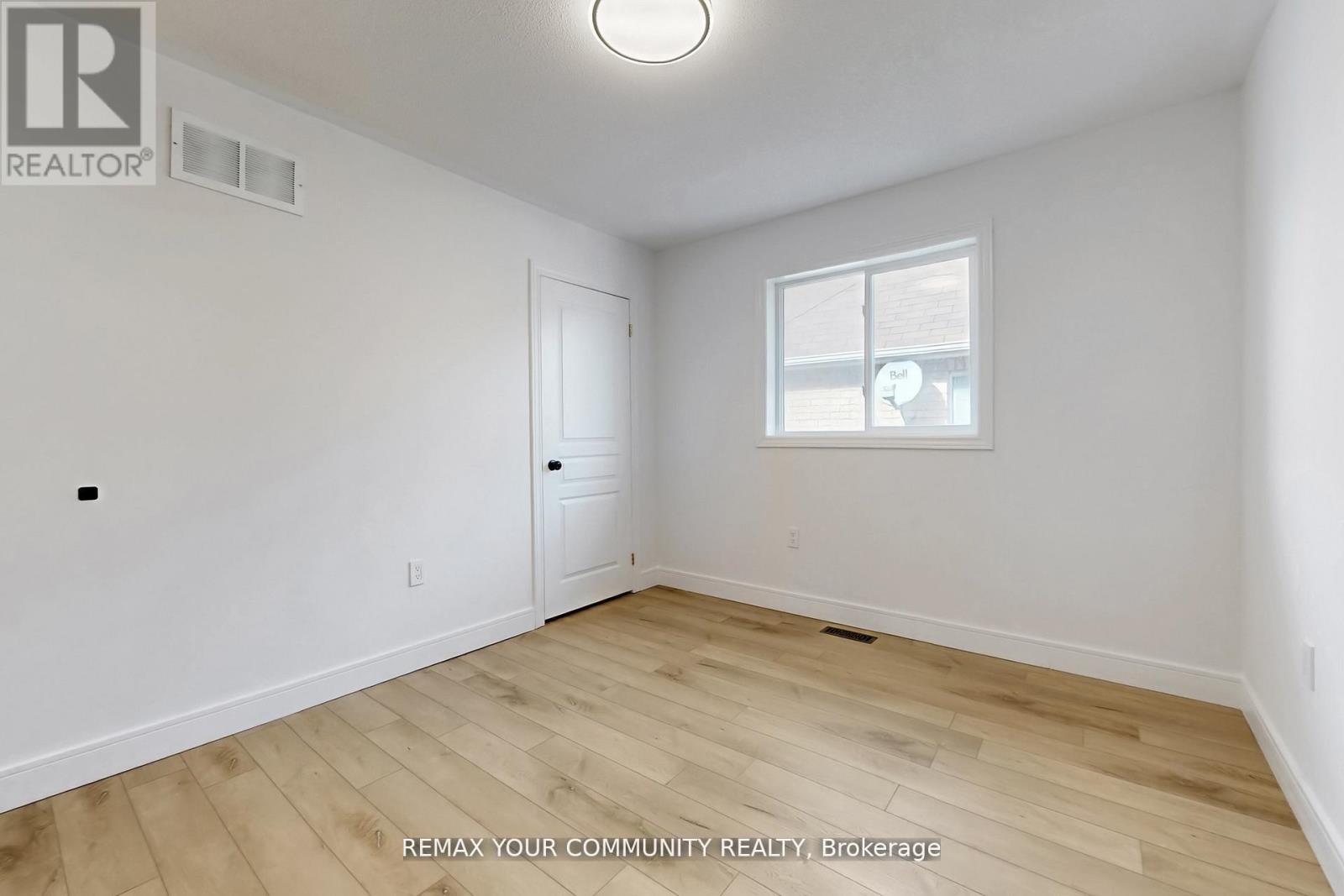 Upper Level & Main Level - 25 Bache Avenue, Georgina, Ontario  L4P 0C7 - Photo 37 - N13173408