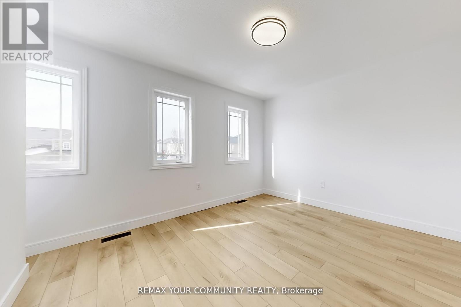 Upper Level & Main Level - 25 Bache Avenue, Georgina, Ontario  L4P 0C7 - Photo 40 - N13173408