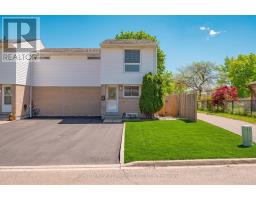 16 GLENEADEN COURT, Brampton, Ontario