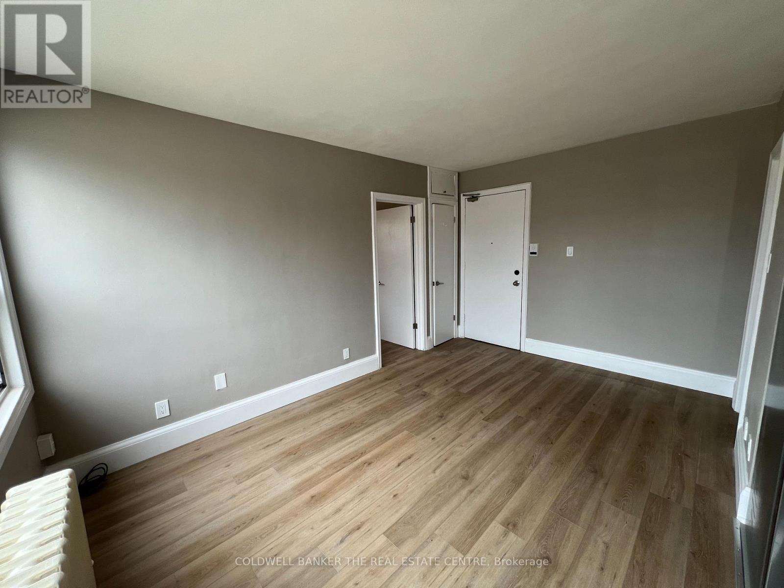7 - 108 Grandville Avenue, Toronto, Ontario  M6N 4V2 - Photo 5 - W13173678