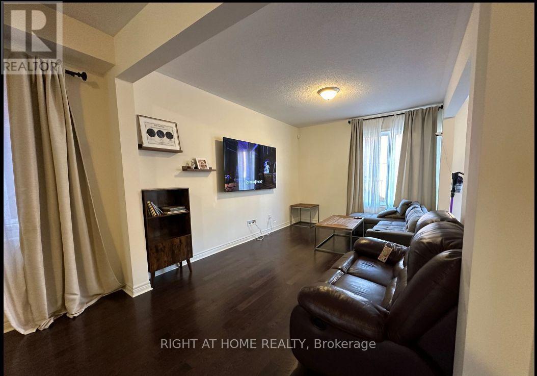 609 Bessborough Drive, Milton, Ontario  L9T 8V9 - Photo 4 - W13173698
