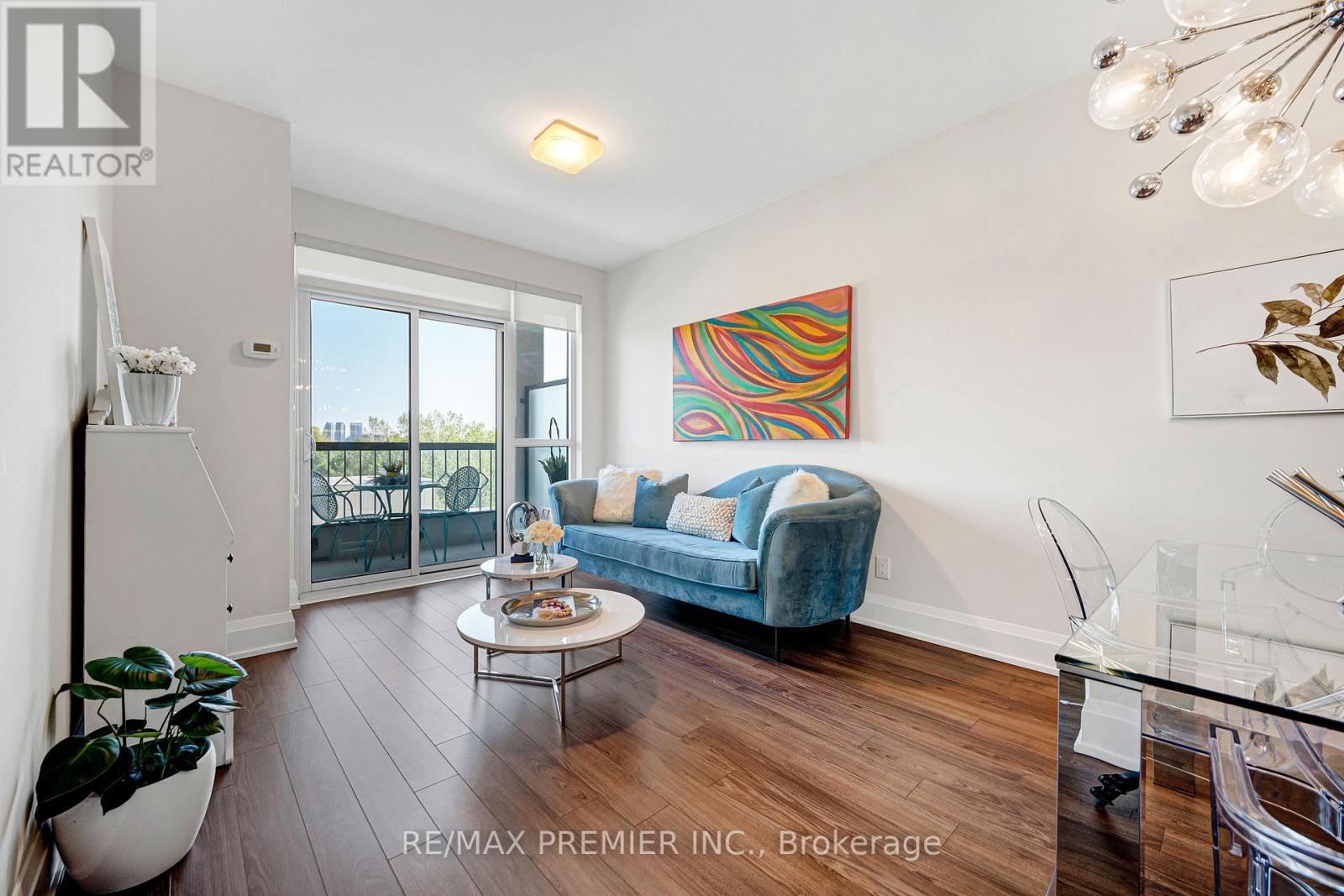 810 - 2 Old Mill Drive, Toronto, Ontario  M6S 1R7 - Photo 18 - W13173768