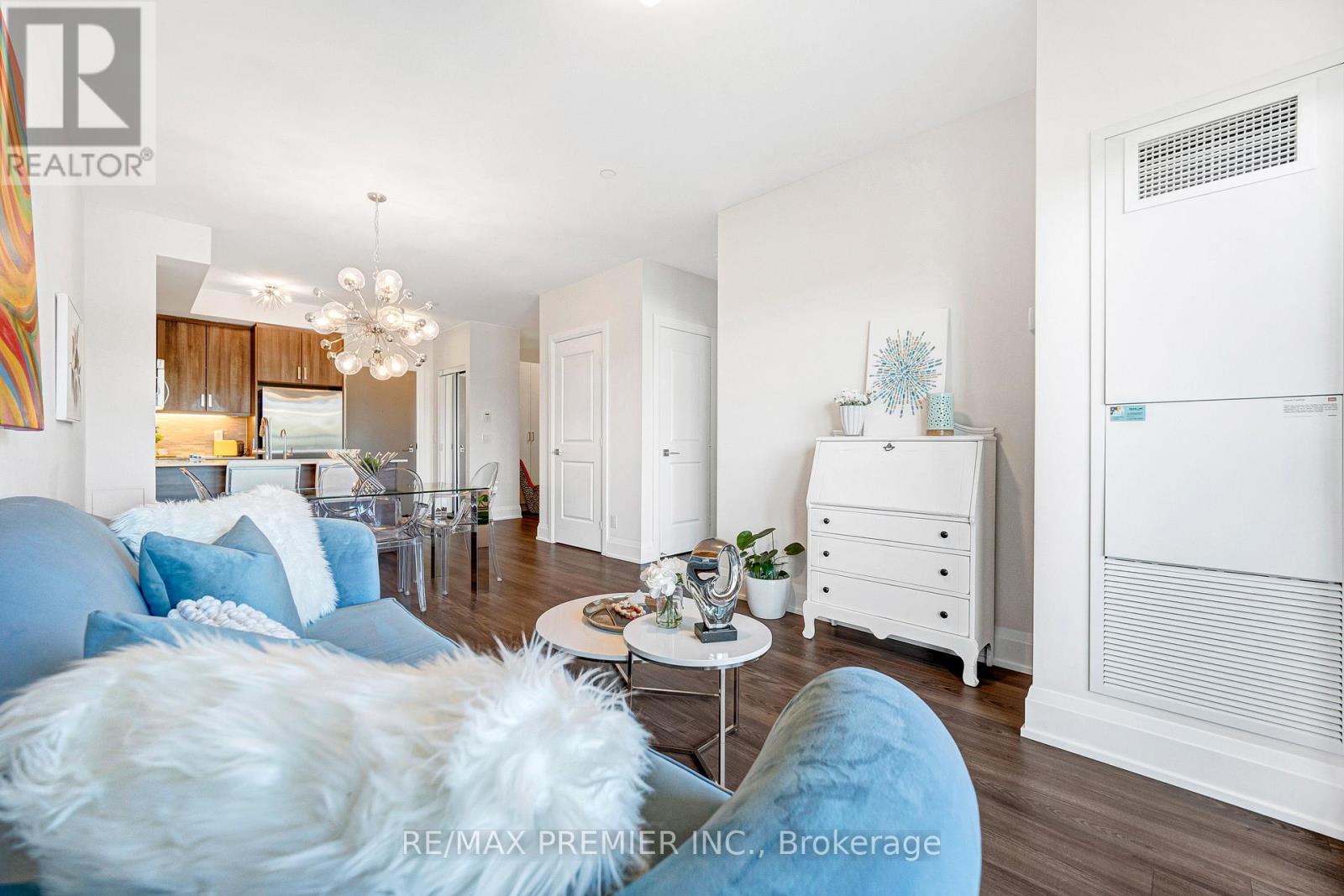 810 - 2 Old Mill Drive, Toronto, Ontario  M6S 1R7 - Photo 21 - W13173768