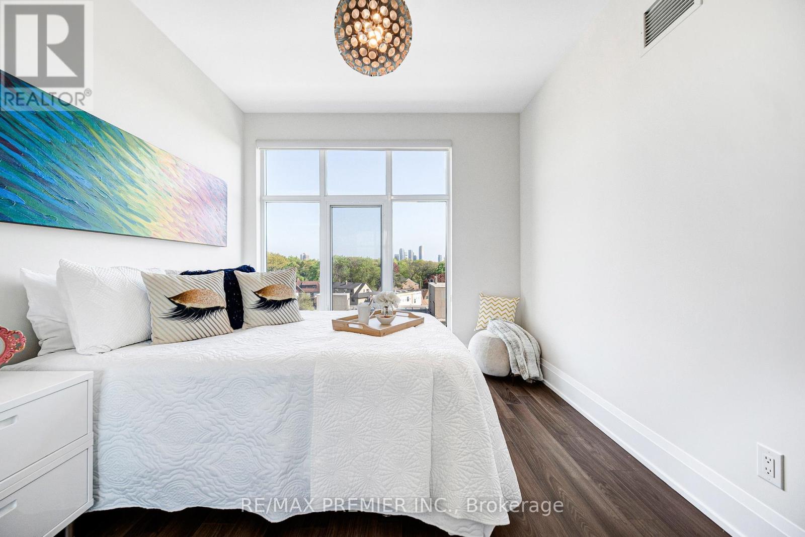 810 - 2 Old Mill Drive, Toronto, Ontario  M6S 1R7 - Photo 27 - W13173768