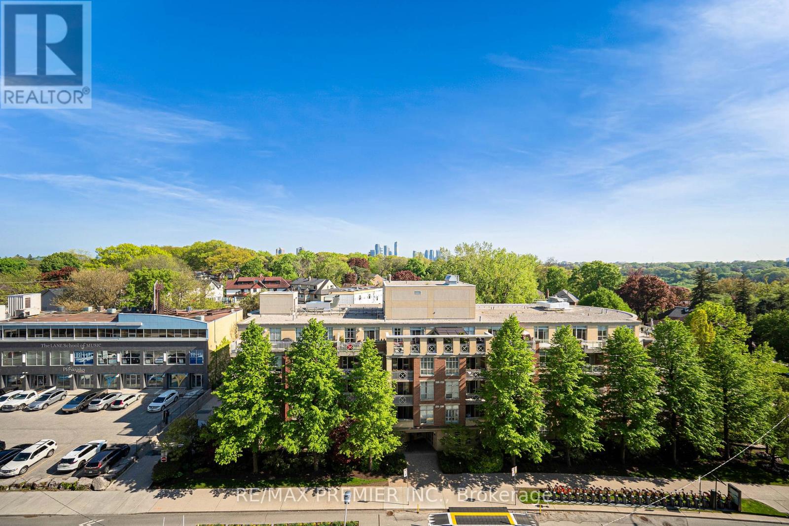 810 - 2 Old Mill Drive, Toronto, Ontario  M6S 1R7 - Photo 32 - W13173768