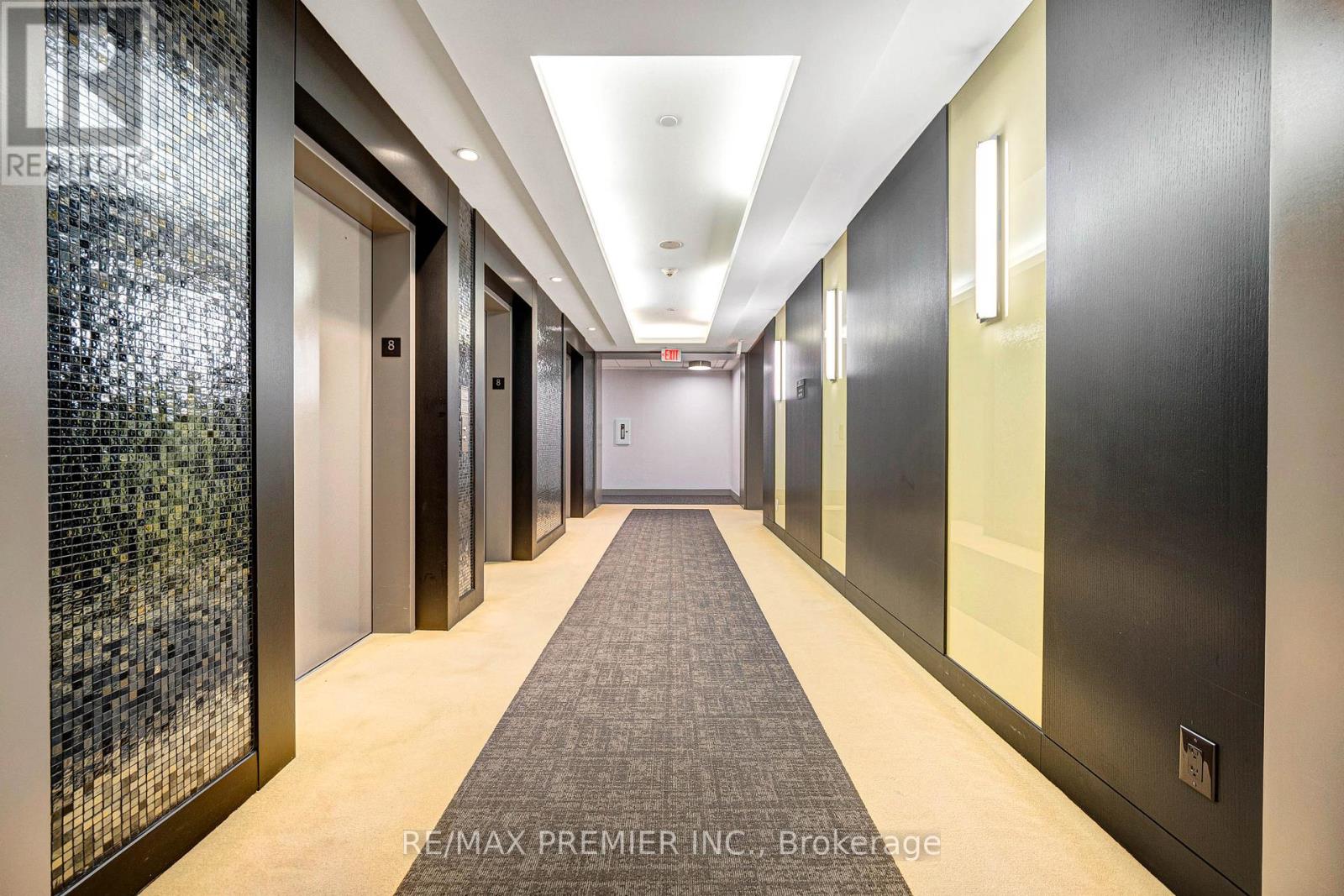 810 - 2 Old Mill Drive, Toronto, Ontario  M6S 1R7 - Photo 4 - W13173768