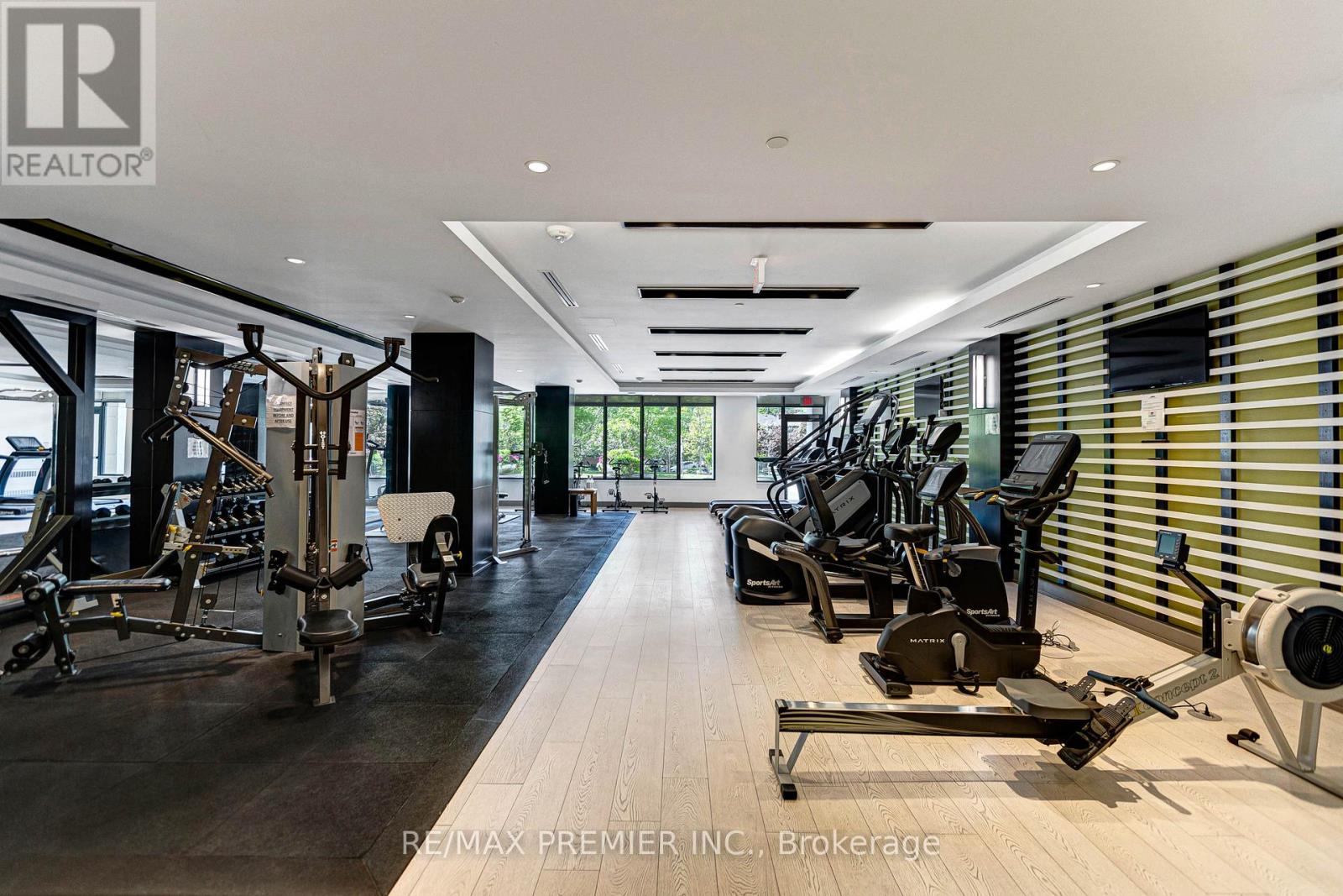 810 - 2 Old Mill Drive, Toronto, Ontario  M6S 1R7 - Photo 40 - W13173768