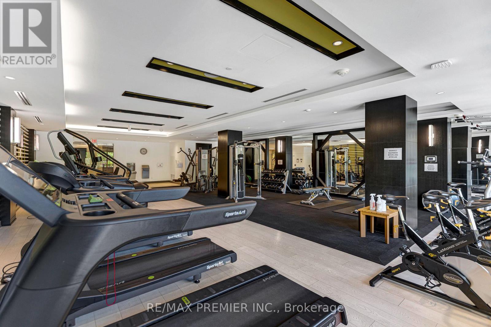 810 - 2 Old Mill Drive, Toronto, Ontario  M6S 1R7 - Photo 41 - W13173768