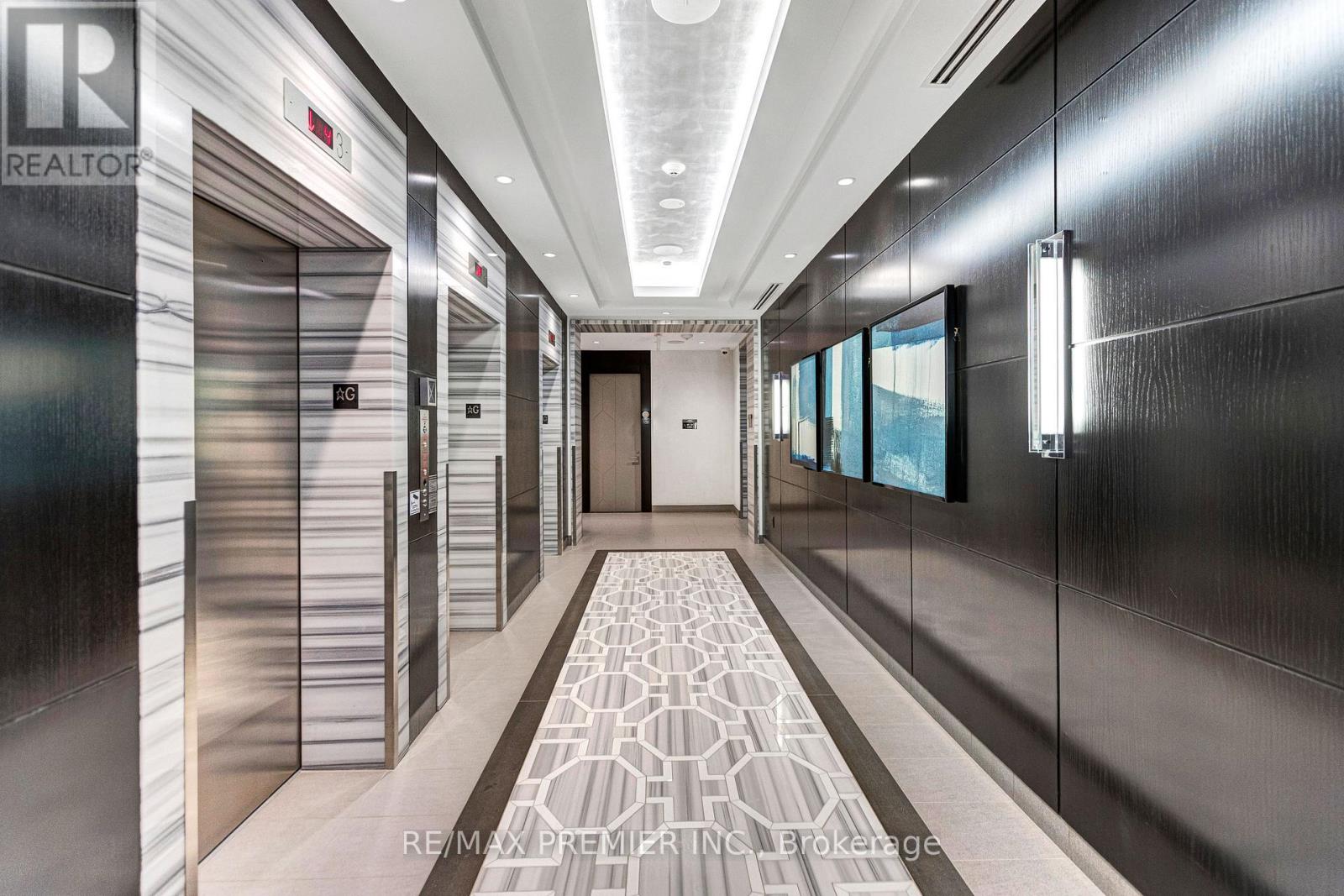 810 - 2 Old Mill Drive, Toronto, Ontario  M6S 1R7 - Photo 45 - W13173768