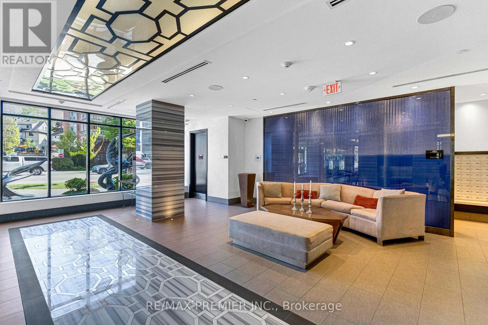 810 - 2 Old Mill Drive, Toronto, Ontario  M6S 1R7 - Photo 48 - W13173768