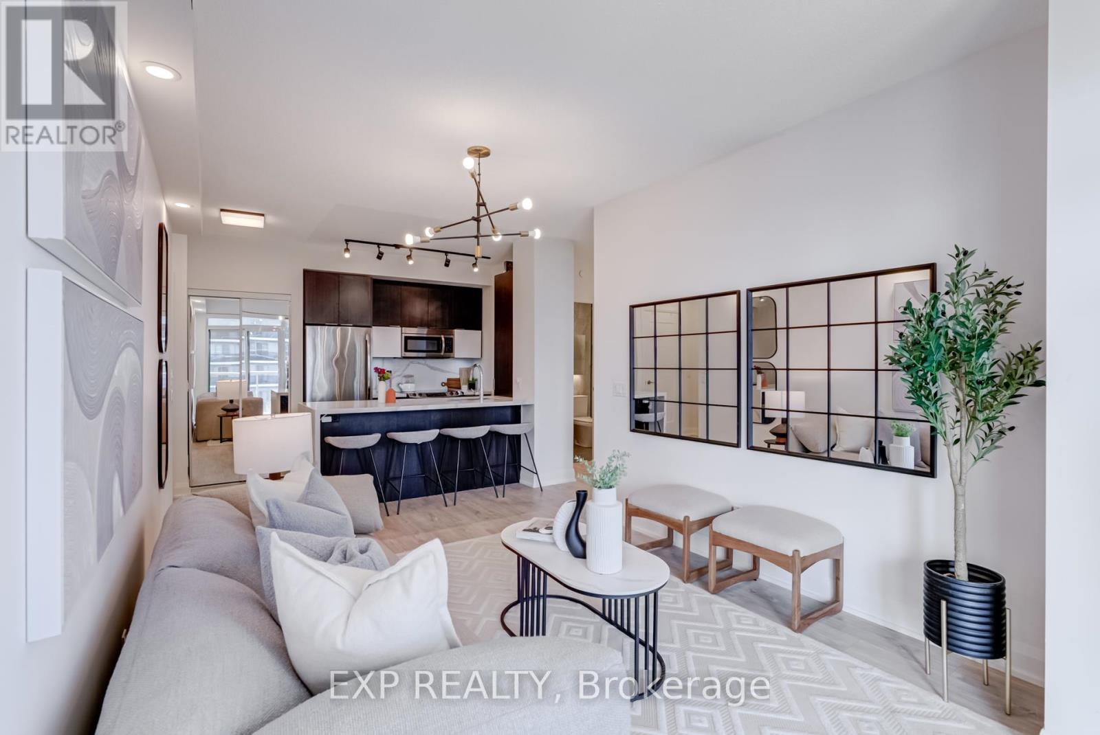 2304 - 56 ANNIE CRAIG DRIVE, Toronto, Ontario