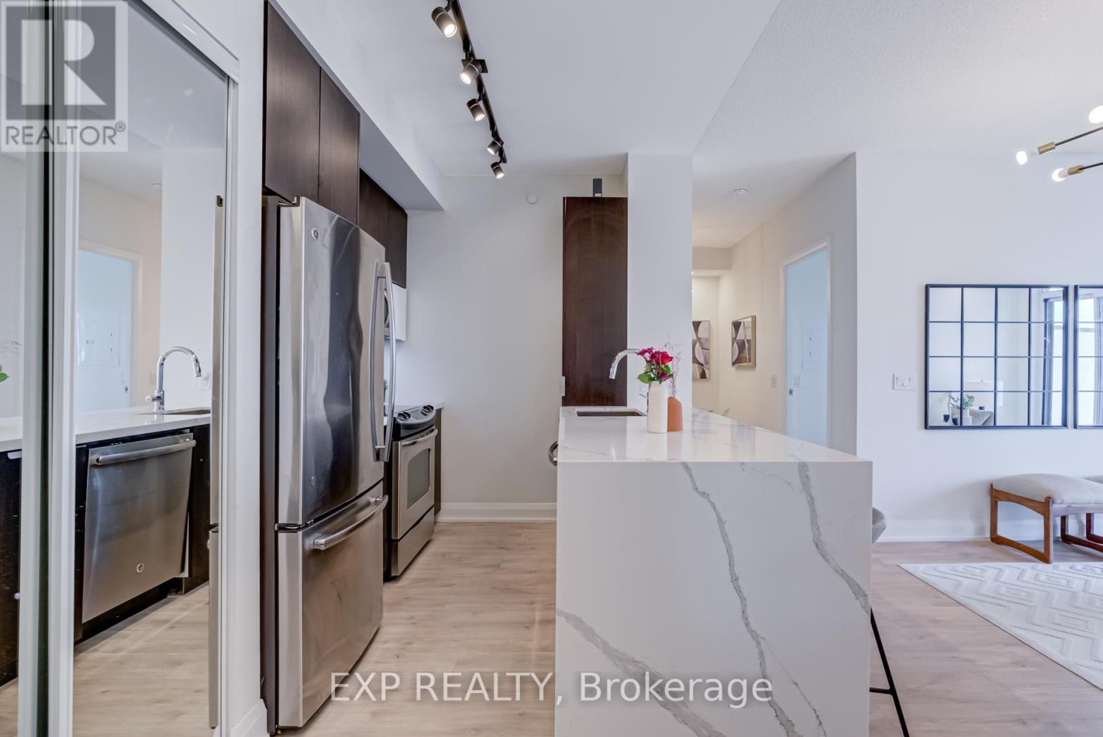 2304 - 56 Annie Craig Drive, Toronto, Ontario  M8V 0C8 - Photo 8 - W13173776