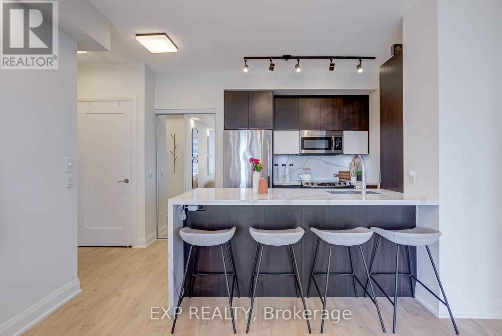 2304 - 56 Annie Craig Drive, Toronto, Ontario  M8V 0C8 - Photo 9 - W13173776