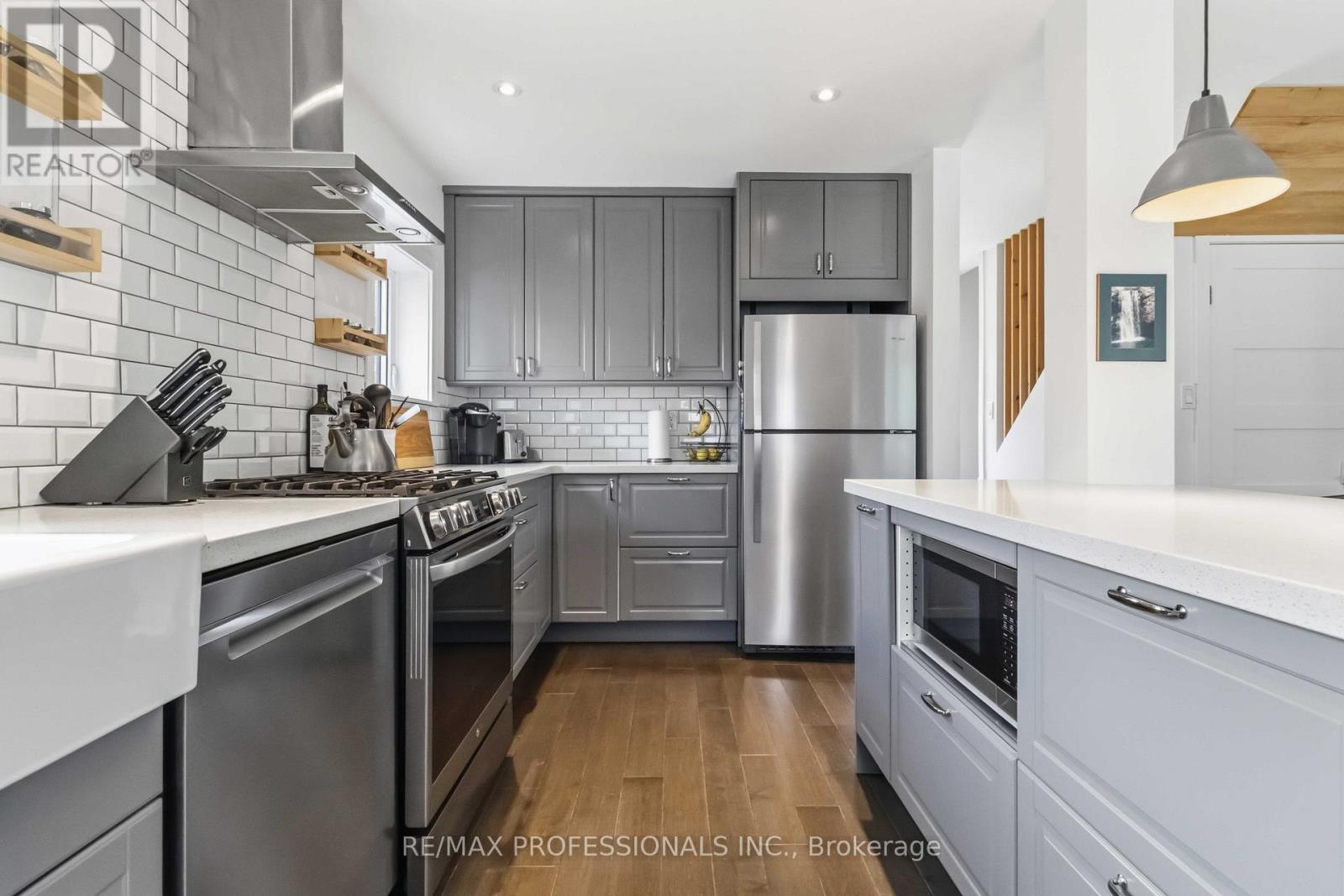 3 Snaresbrook Drive, Toronto, Ontario  M9W 2N5 - Photo 4 - W13173782