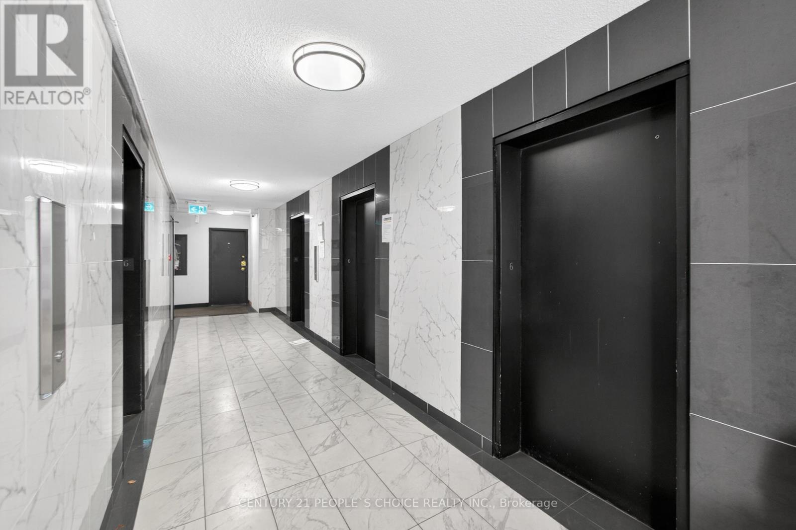601 - 340 Dixon Road, Toronto, Ontario  M9R 1T1 - Photo 2 - W13173832