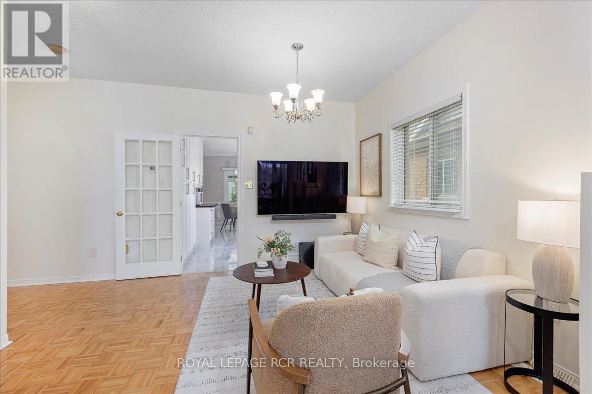 293 Van Kirk Drive, Brampton, Ontario  L7A 1M3 - Photo 7 - W13173862