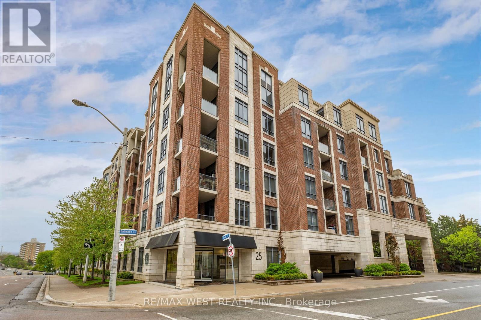 511 - 25 EARLINGTON AVENUE, Toronto, Ontario