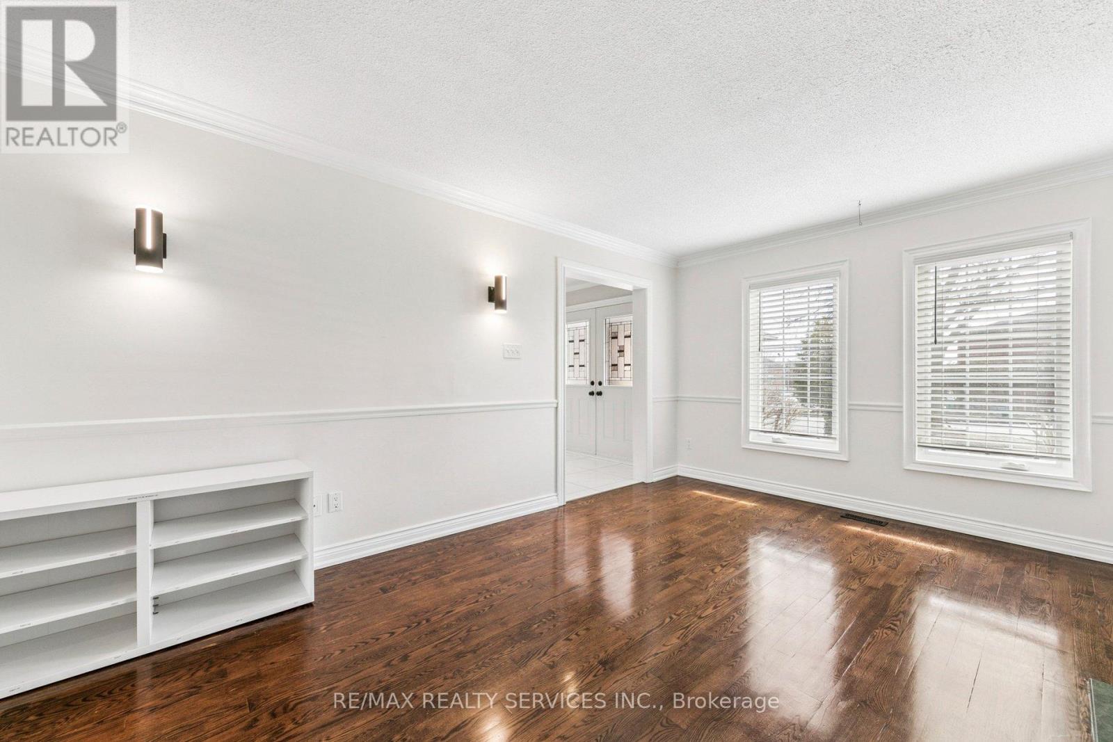 4 Burt Drive, Brampton, Ontario  L6X 3H6 - Photo 5 - W13174006