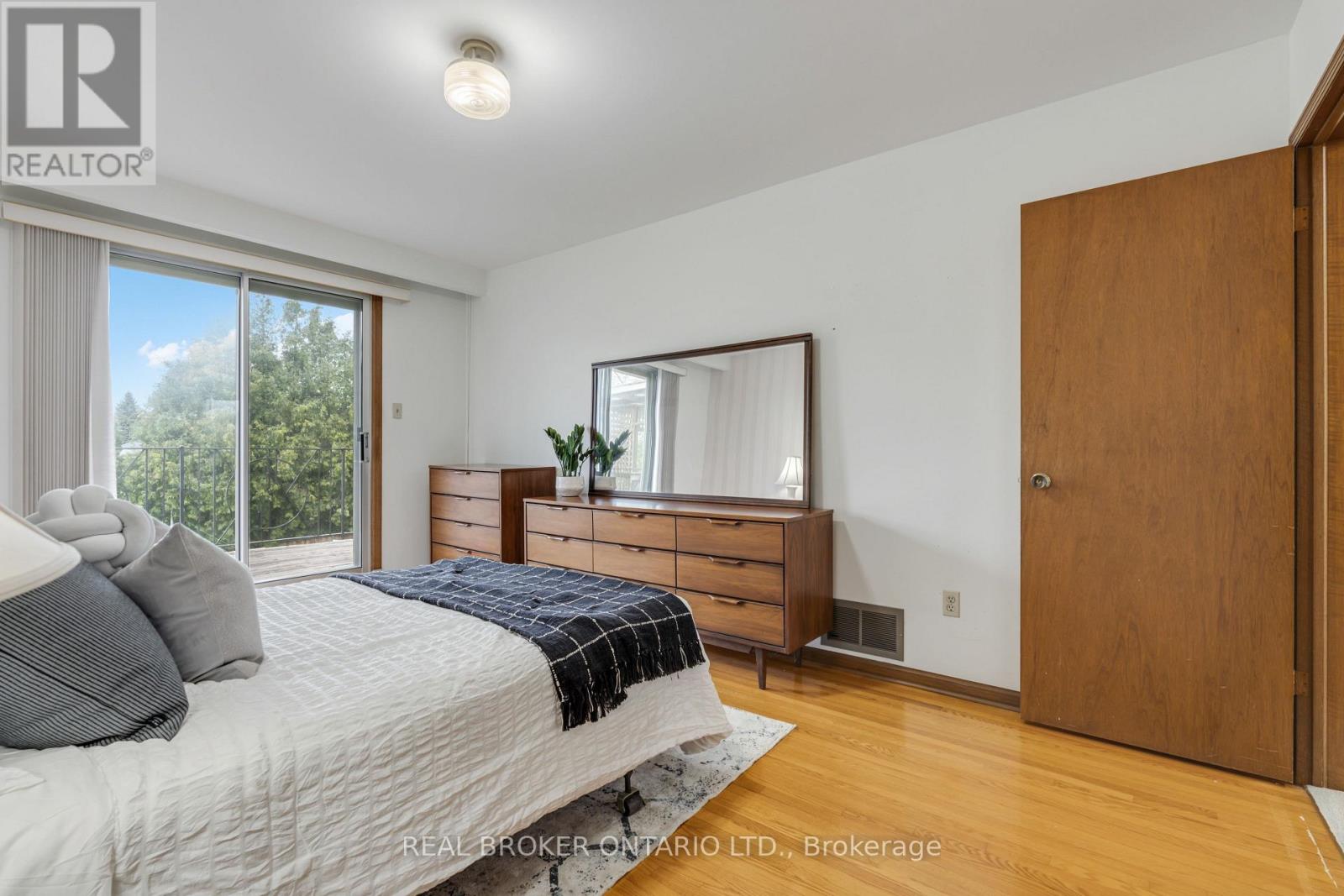 56a Treeview Drive, Toronto, Ontario  M8W 4C2 - Photo 19 - W13174036