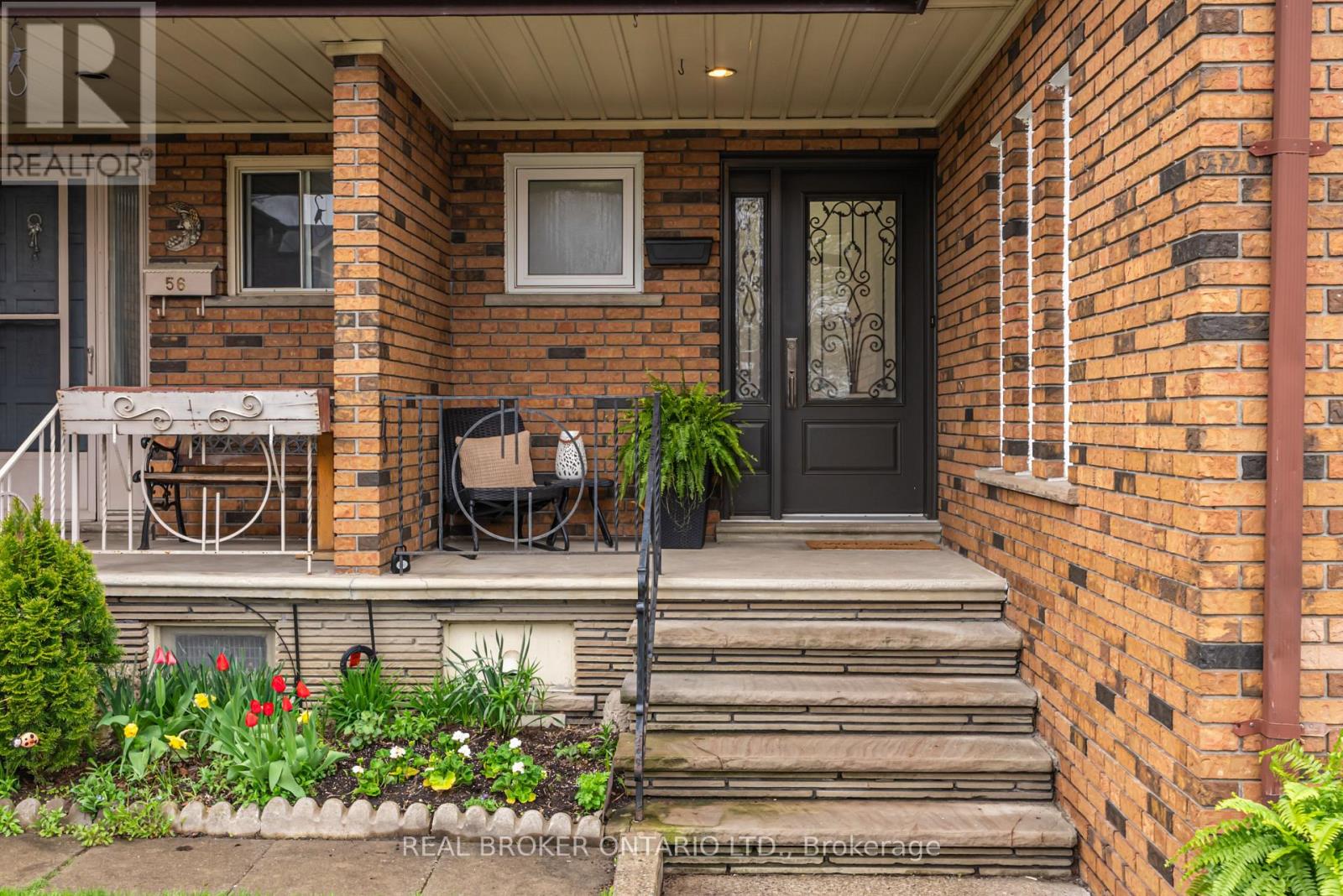 56a Treeview Drive, Toronto, Ontario  M8W 4C2 - Photo 3 - W13174036