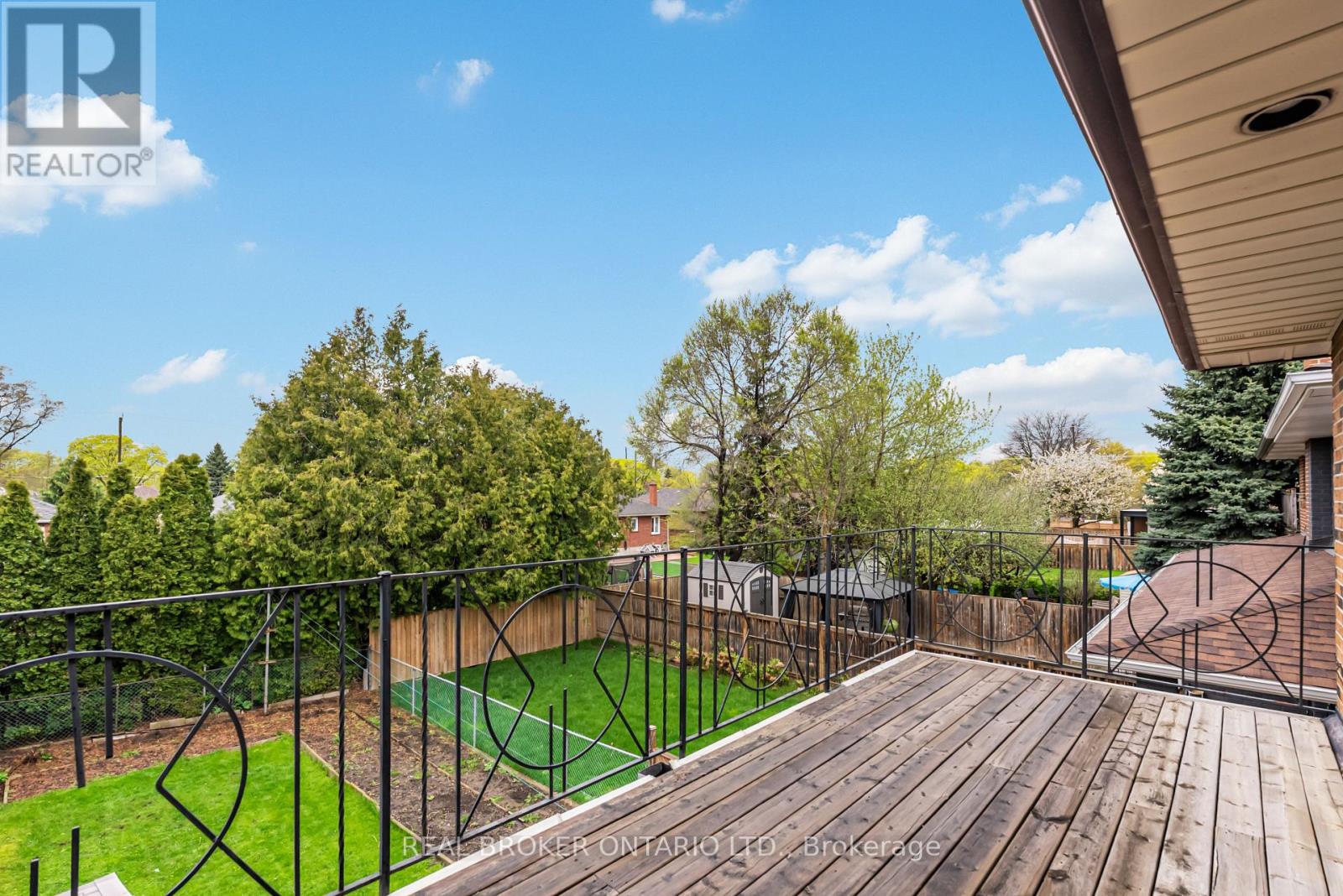56a Treeview Drive, Toronto, Ontario  M8W 4C2 - Photo 40 - W13174036