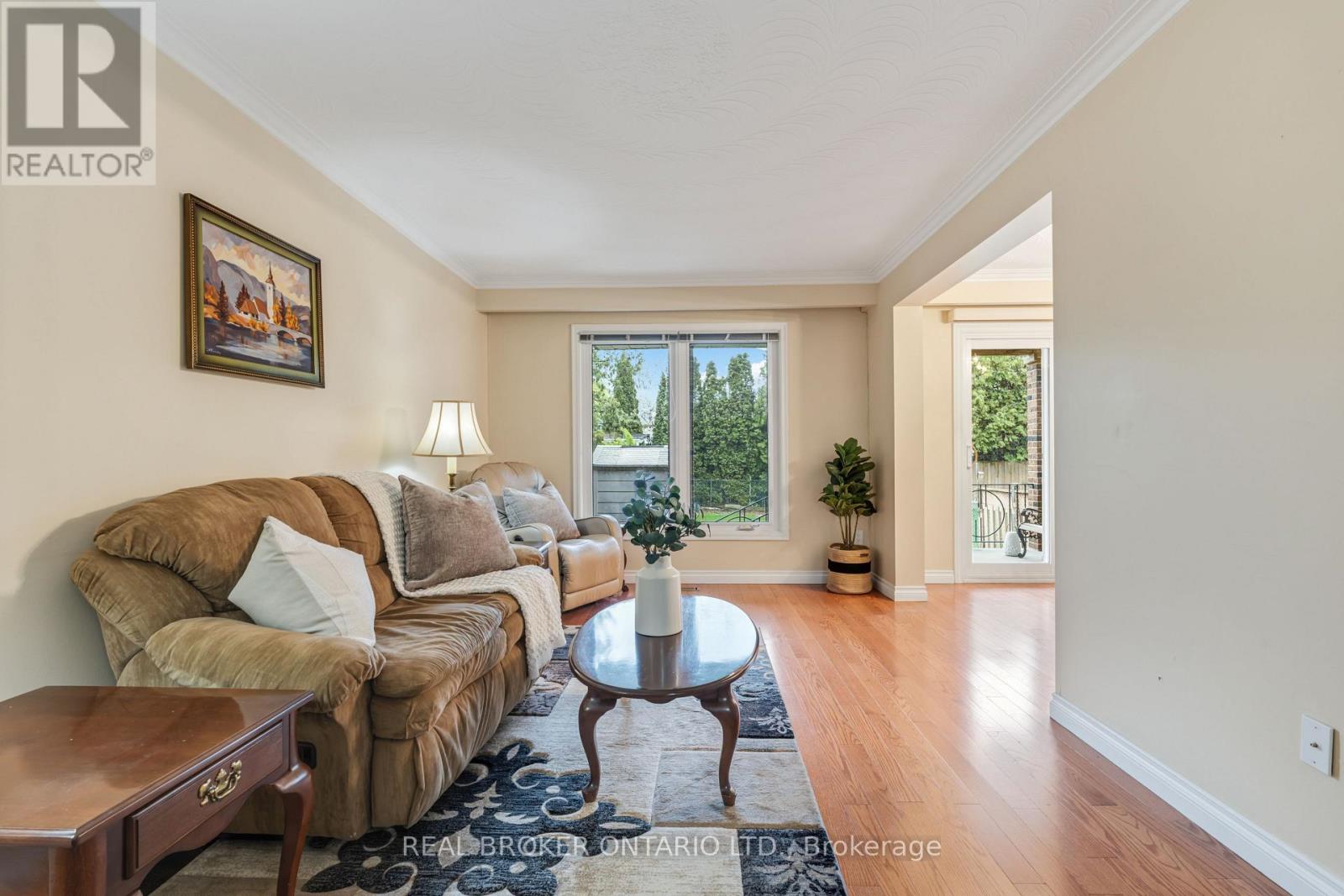 56a Treeview Drive, Toronto, Ontario  M8W 4C2 - Photo 6 - W13174036