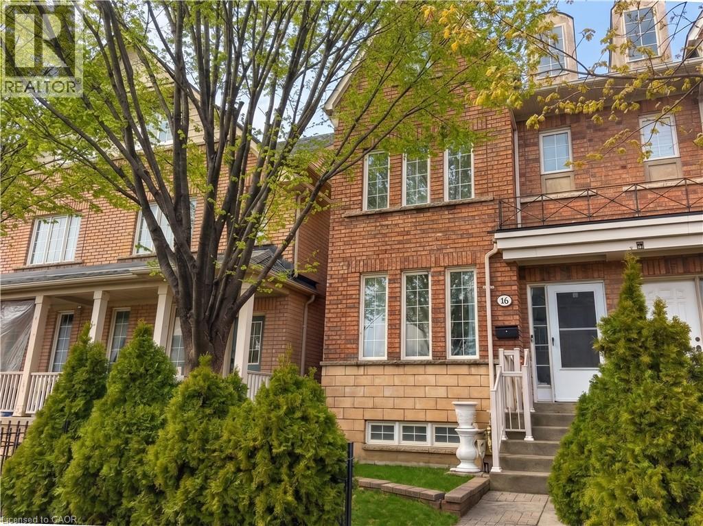 16 LEITCH Avenue, North York, Ontario
