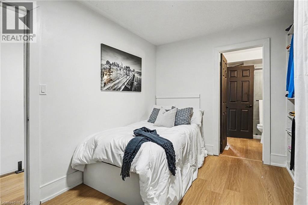 16 Leitch Avenue, North York, Ontario  M3J 3P2 - Photo 20 - 40820185