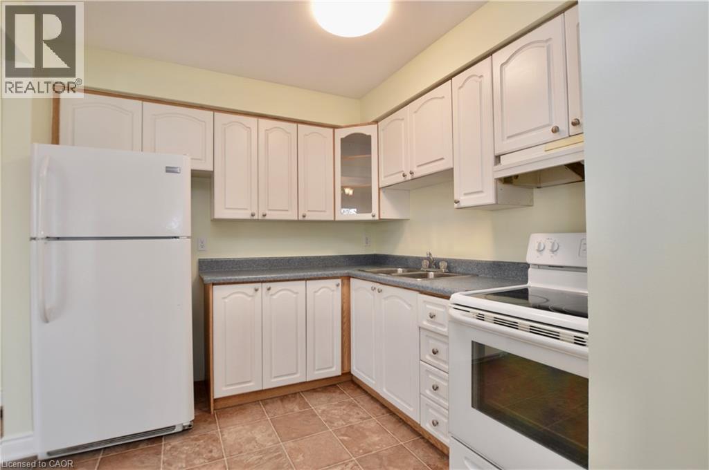 977 Francis Road Unit# 2, Burlington, Ontario  L7T 3Z1 - Photo 5 - 40833513