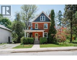 138 PARK Street W, Dundas, Ontario