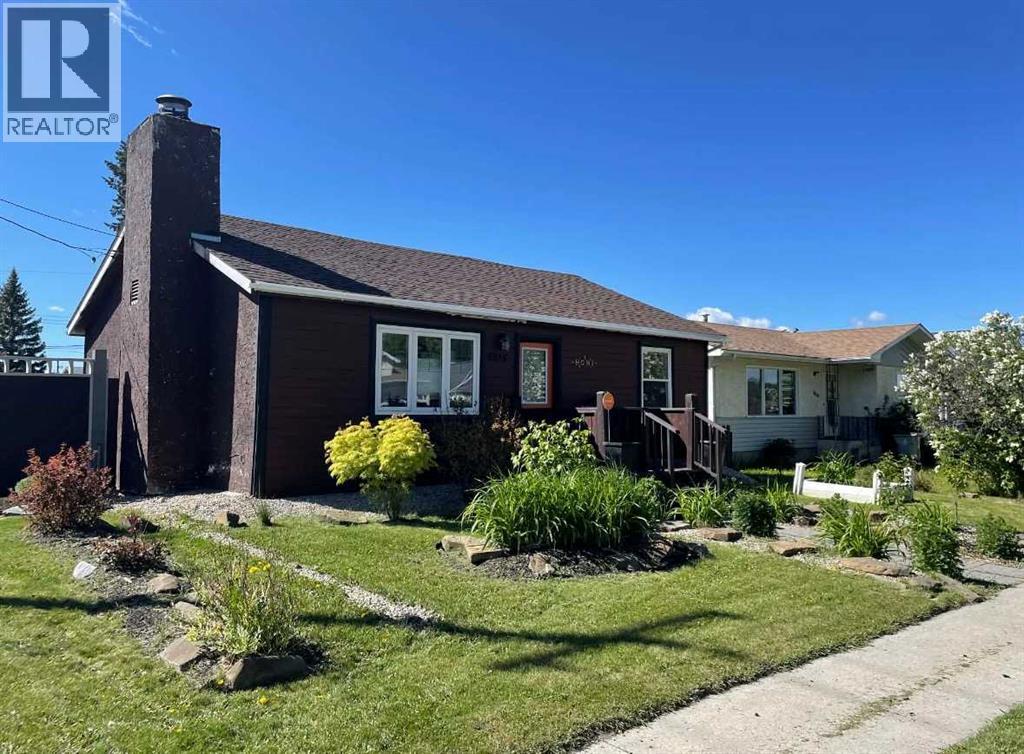 5015 8 Avenue, Edson, Alberta  T7E 1K6 - Photo 1 - A2305236