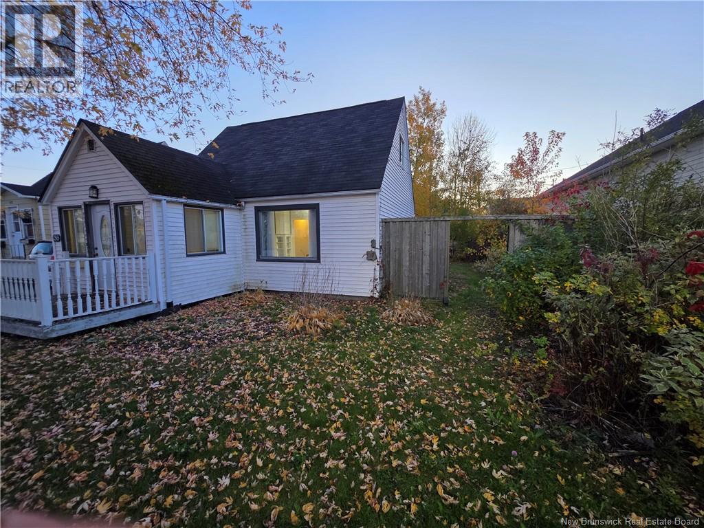 136 Shirley Avenue, Moncton, New Brunswick  E1C 6N7 - Photo 2 - NB140359