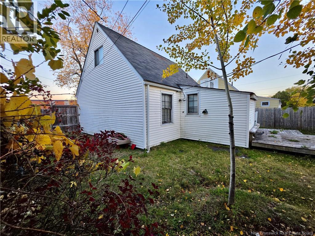 136 Shirley Avenue, Moncton, New Brunswick  E1C 6N7 - Photo 3 - NB140359