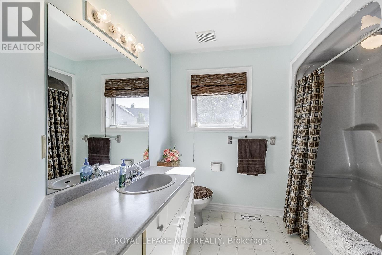 8 Hearth Court, Niagara-On-The-Lake (Virgil), Ontario  L0S 1J0 - Photo 22 - X13174112
