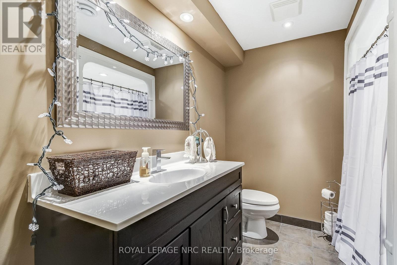 8 Hearth Court, Niagara-On-The-Lake (Virgil), Ontario  L0S 1J0 - Photo 32 - X13174112